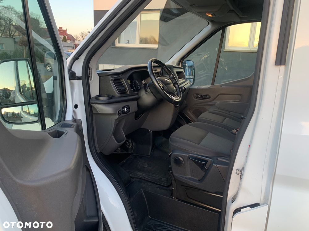 Ford Transit - 11