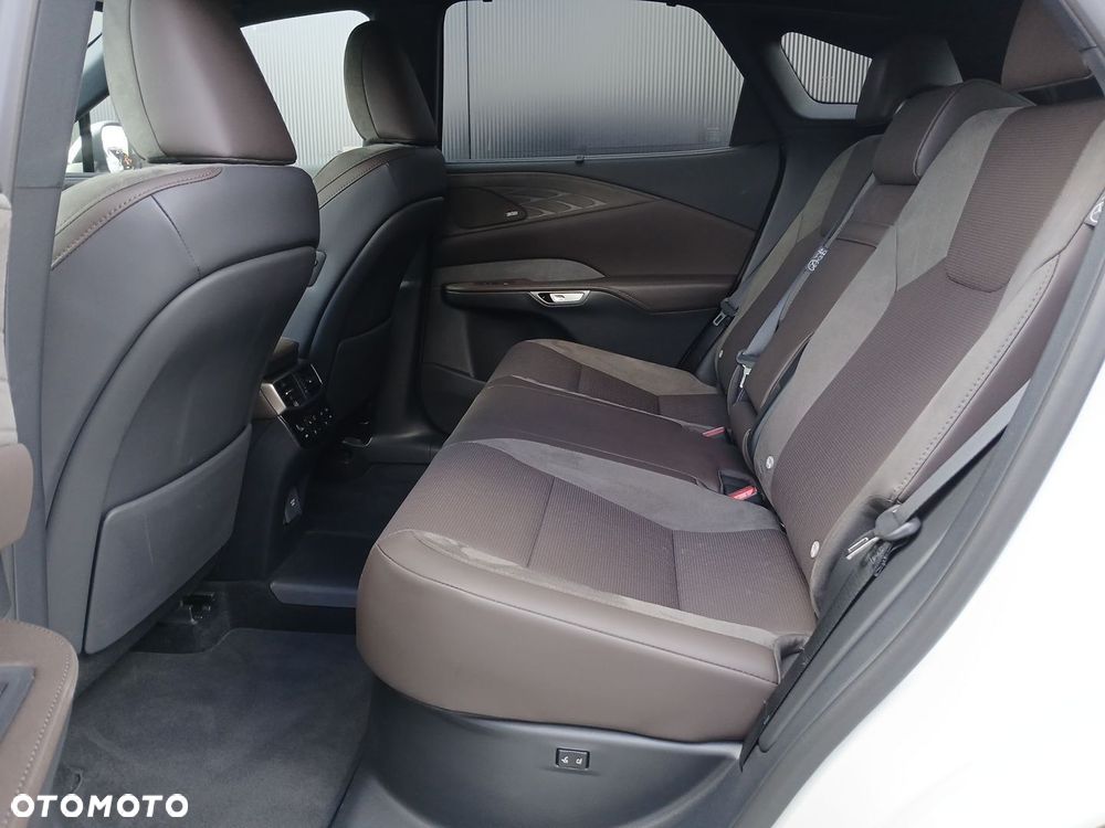 Lexus RX - 25