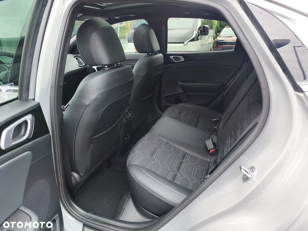 Kia XCeed 1.6 T-GDI Tribute DCT - 12
