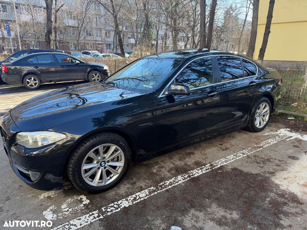 BMW Seria 5 520d Sport-Aut. - 2