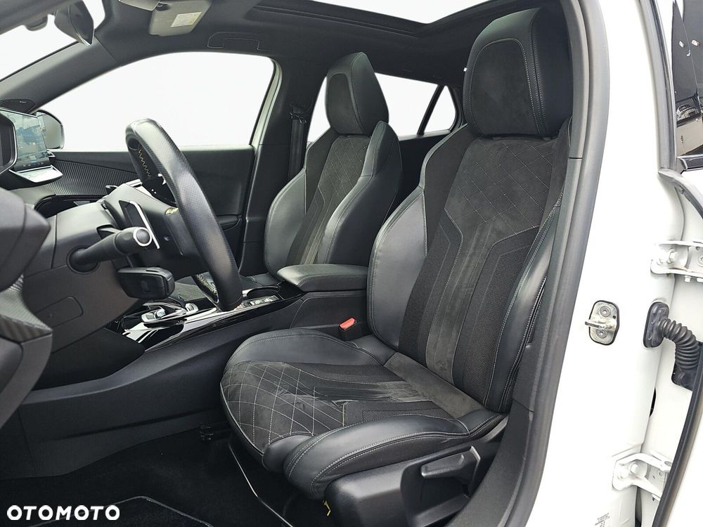 Peugeot 2008 1.2 PureTech GT S&S EAT8 - 10