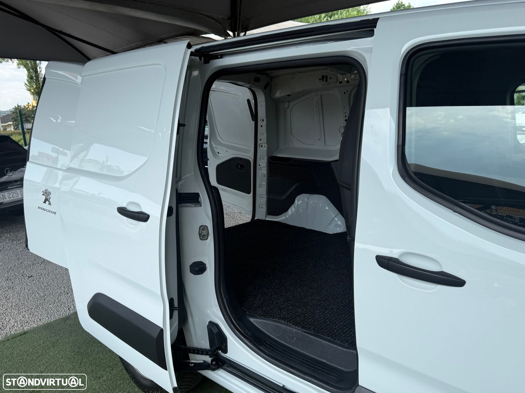 Peugeot Partner 1.5 BlueHDi Pro Standard - 28