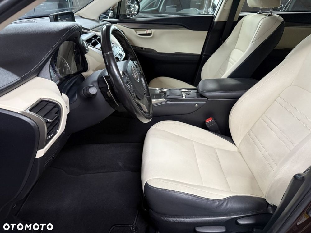 Lexus NX 300 Comfort AWD - 18