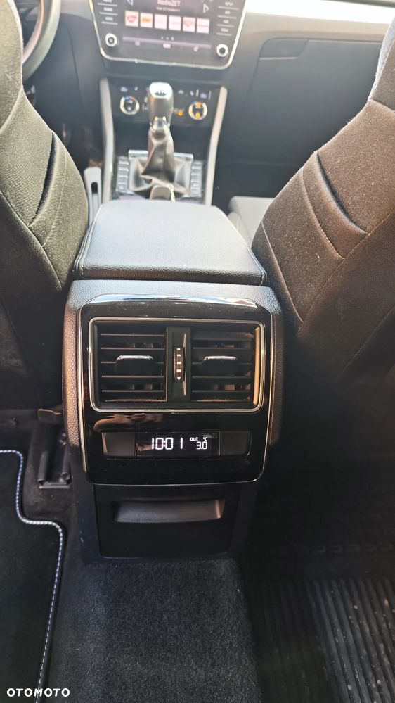 Skoda Superb 2.0 TDI SCR Ambition - 23