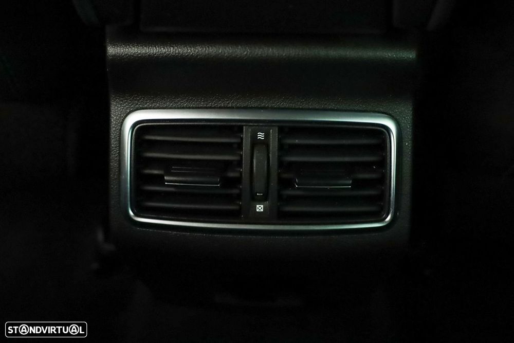 Renault Mégane Sport Tourer 1.3 TCe GT Line - 24