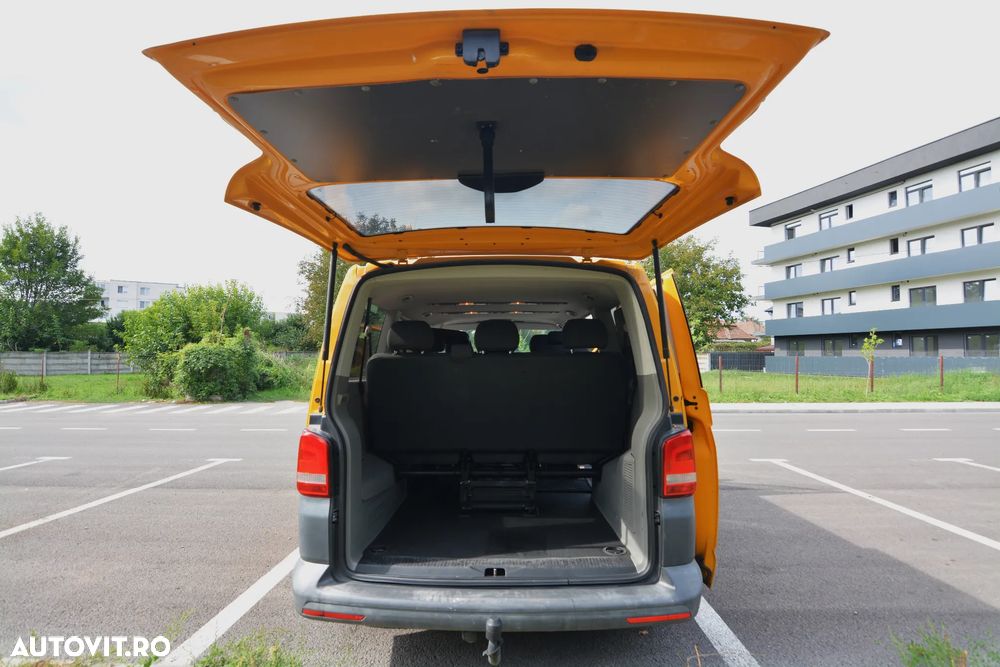 Volkswagen Caravelle - 12