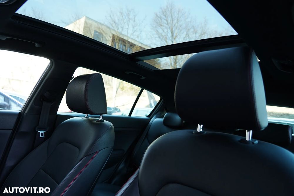 Kia Sportage 2.0 CRDI AWD Eco-Dynamics+ (48V M-H) Aut. GT LINE - 15