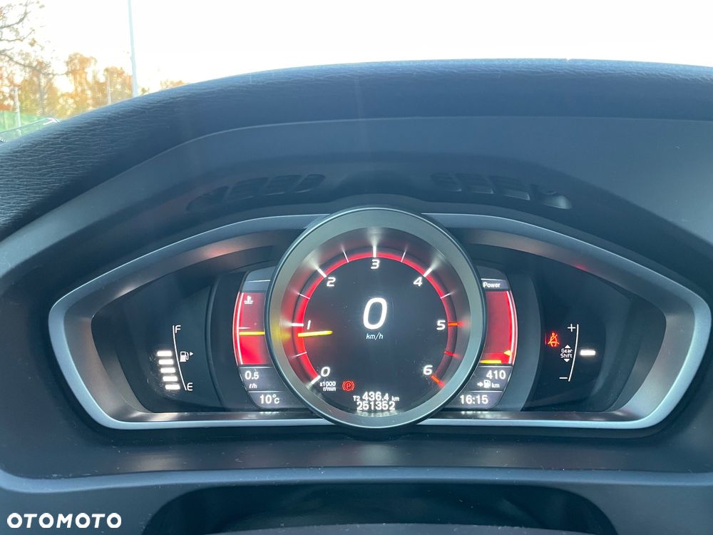 Volvo V40 D2 Drive-E R-Design Kinetic - 11