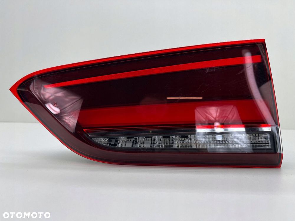 BMW X1 F48 LCI PRAWA LAMPA TYŁ W KLAPĘ 7477718 - 1