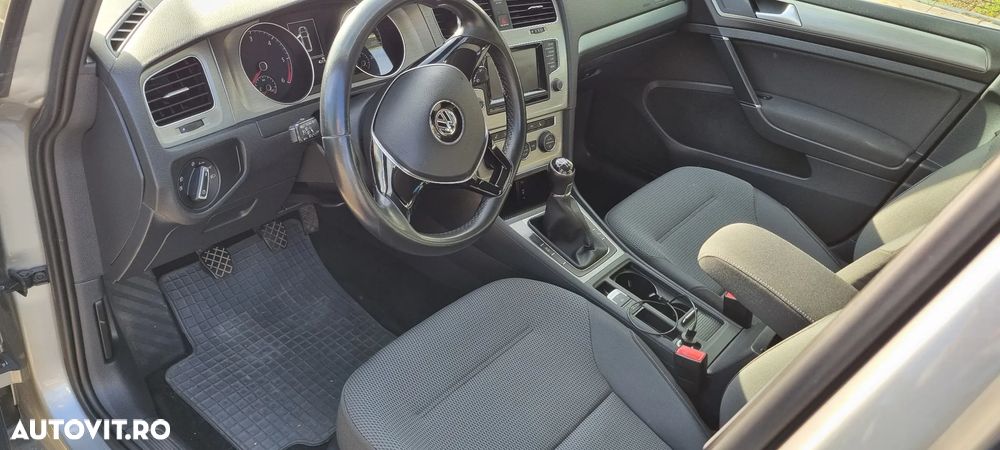 Volkswagen Golf 1.6 TDI BMT Comfortline - 12