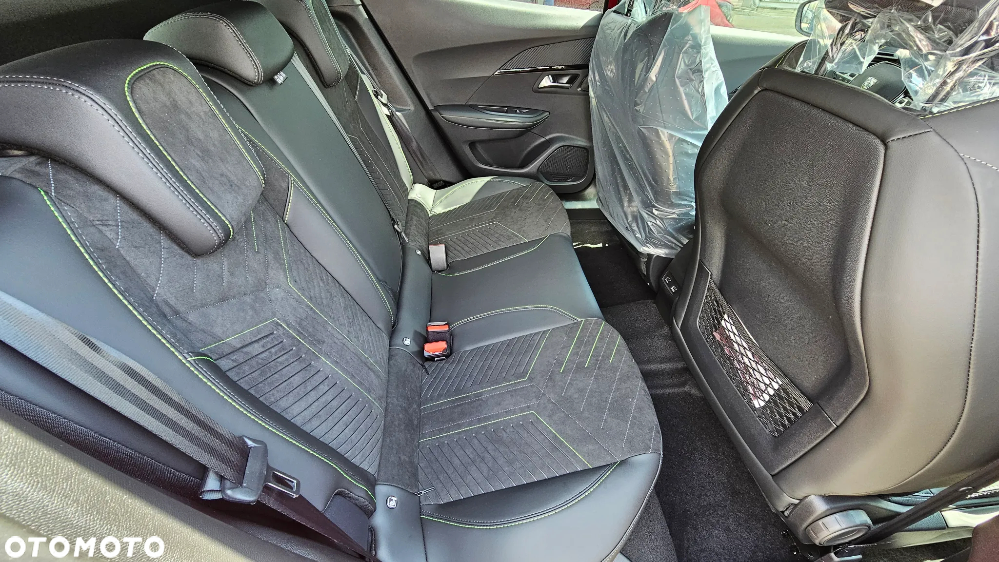 Peugeot 2008 PureTech mHEV GT e-DCS6 - 7