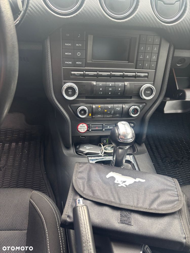 Ford Mustang - 11