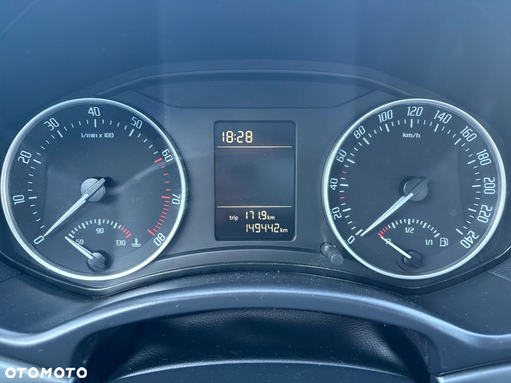 Skoda Octavia 1.6 Ambiente EU5 - 25
