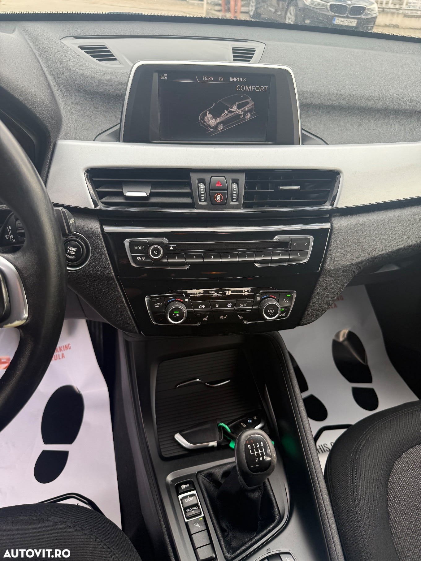 BMW X1 sDrive18d - 12