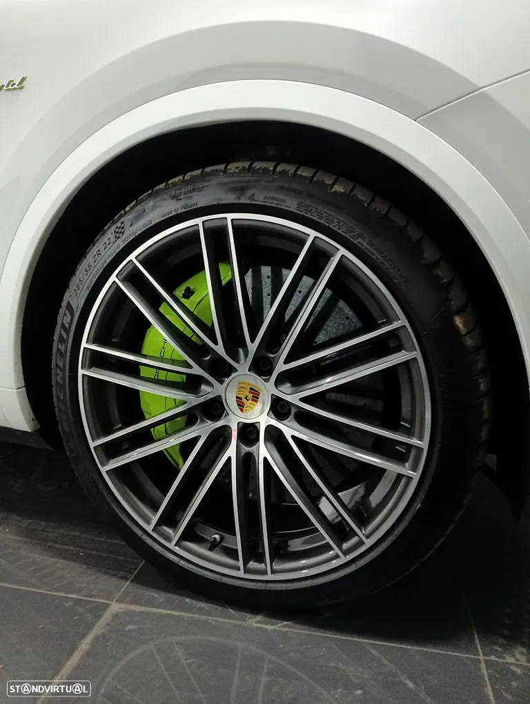 Porsche Cayenne Coupé Turbo S E-Hybrid - 9