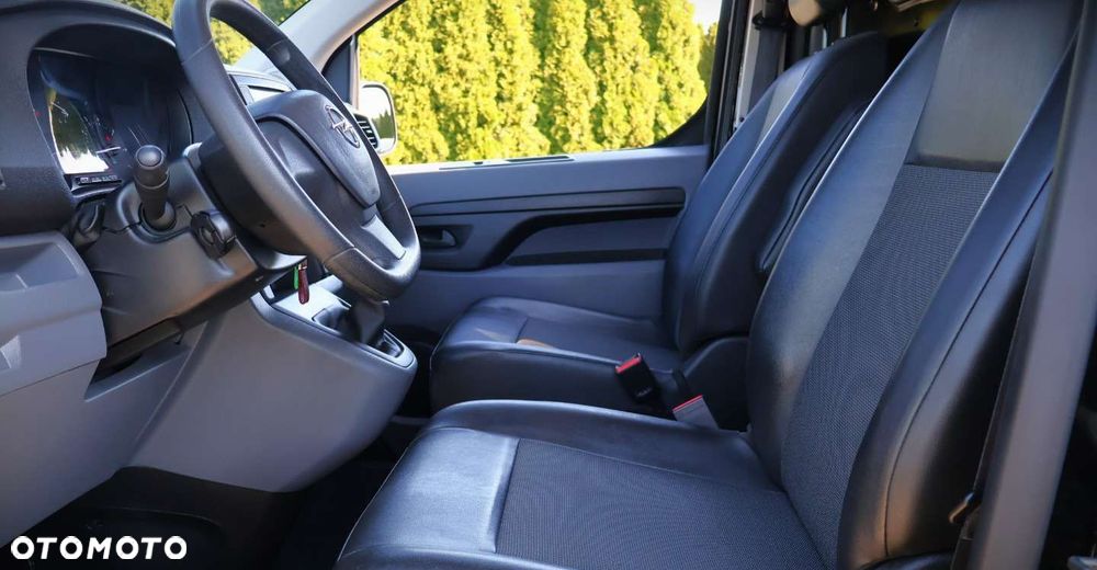 Opel Vivaro - 16