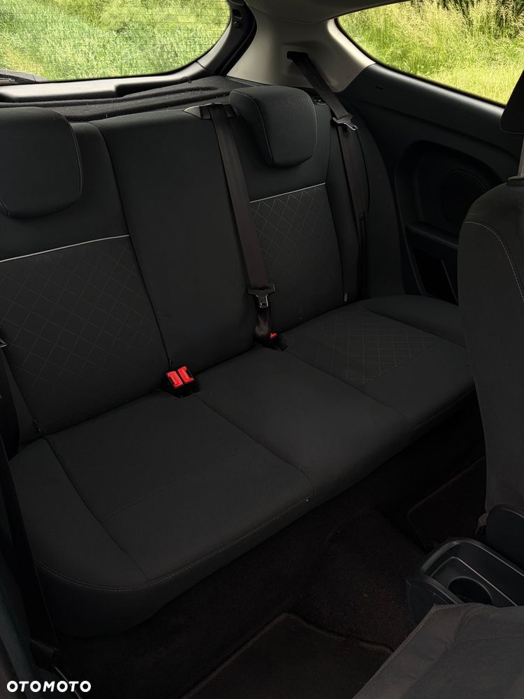 Ford Fiesta - 16
