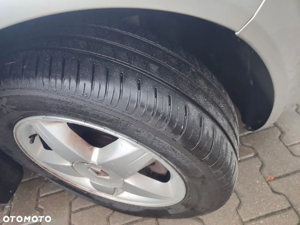 Renault Grand Scenic Gr 2.0 Confort Authentique - 32