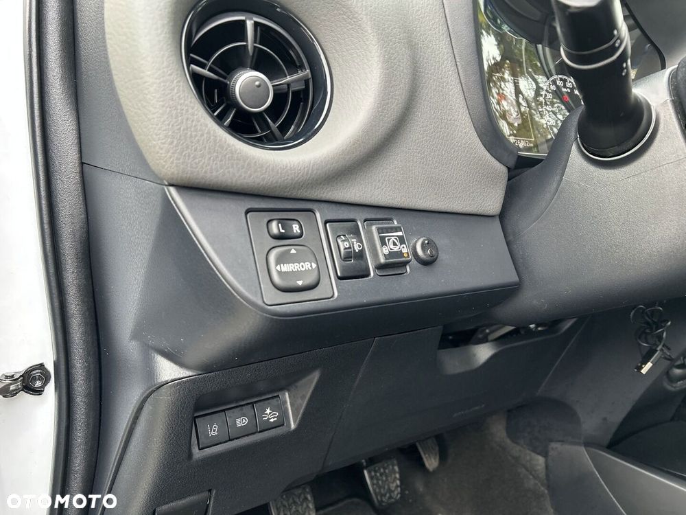 Toyota Yaris 1.5 Premium - 17