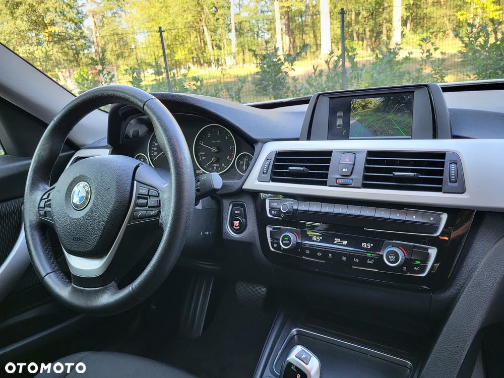 BMW Seria 3 318d Business Edition - 16