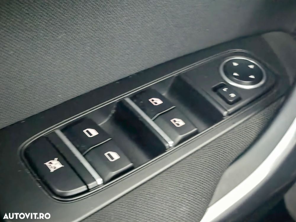 Kia Ceed 1.6 CRDi (48V Mild-Hybrid) DCT7 Vision - 29