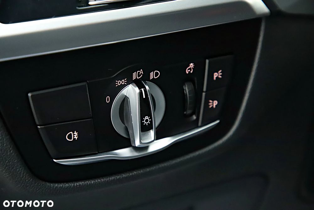 BMW X3 xDrive20i GPF Advantage - 20