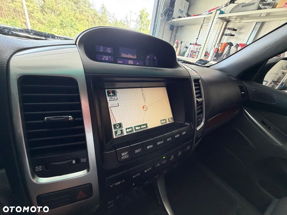 Toyota Land Cruiser - 10