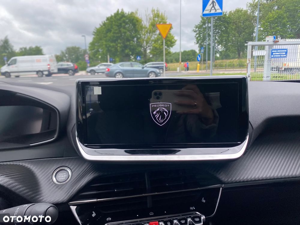 Peugeot 2008 PureTech mHEV Allure e-DCS6 - 15