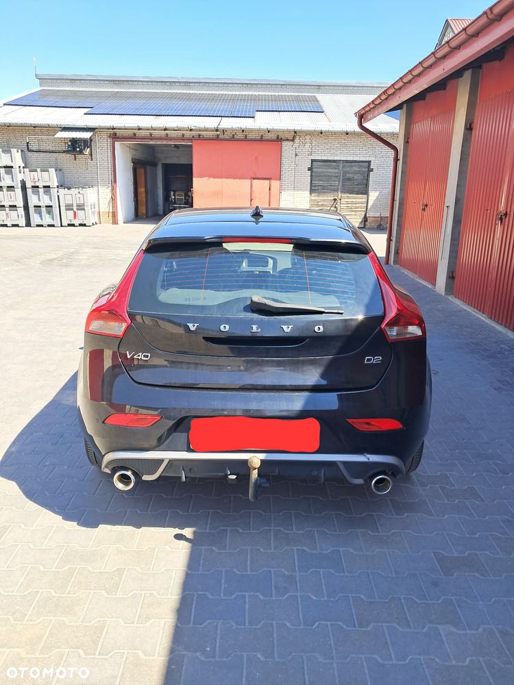 Volvo V40 D2 Drive-E R-Design Momentum - 5