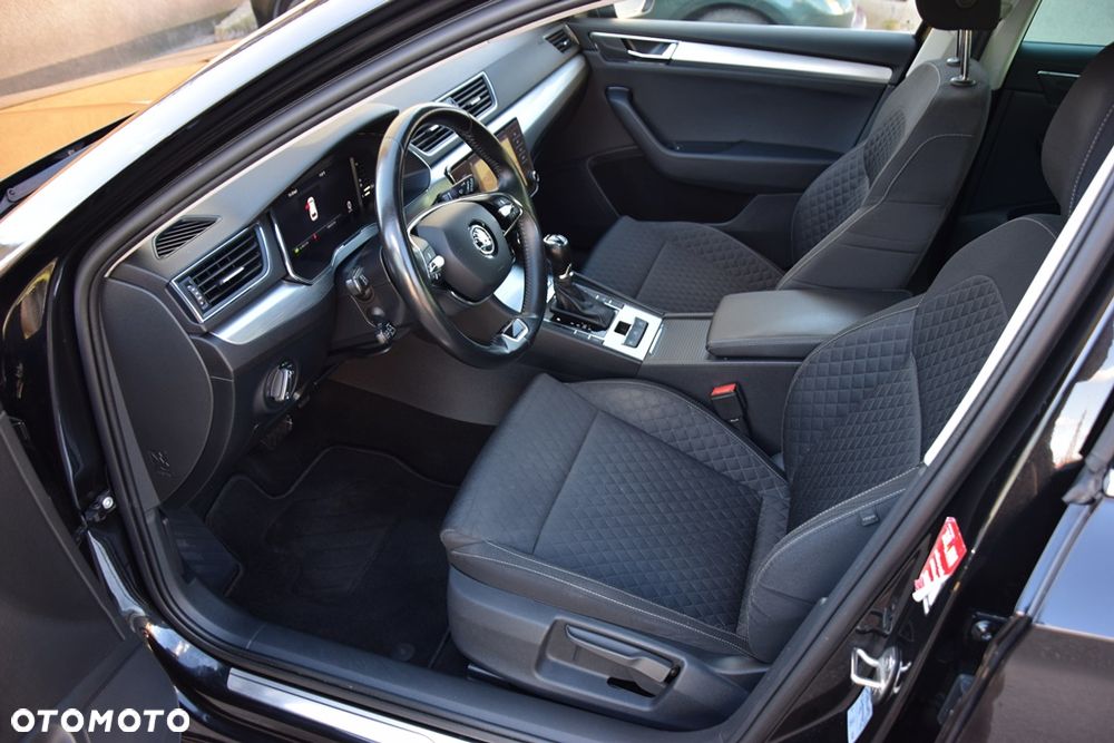 Skoda Superb 2.0 TDI Sportline DSG7 - 12