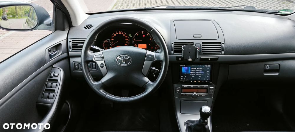 Toyota Avensis 2.2 D-4D Sol Plus - 34