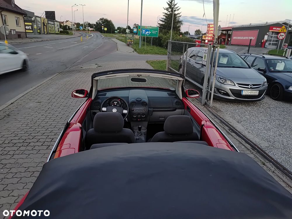 Volkswagen New Beetle Cabriolet 2.0 - 18