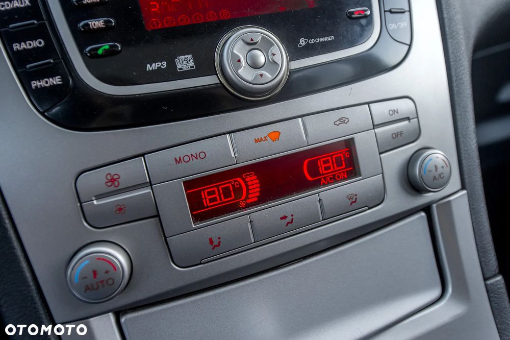 Ford S-Max 2.5 Titanium - 30