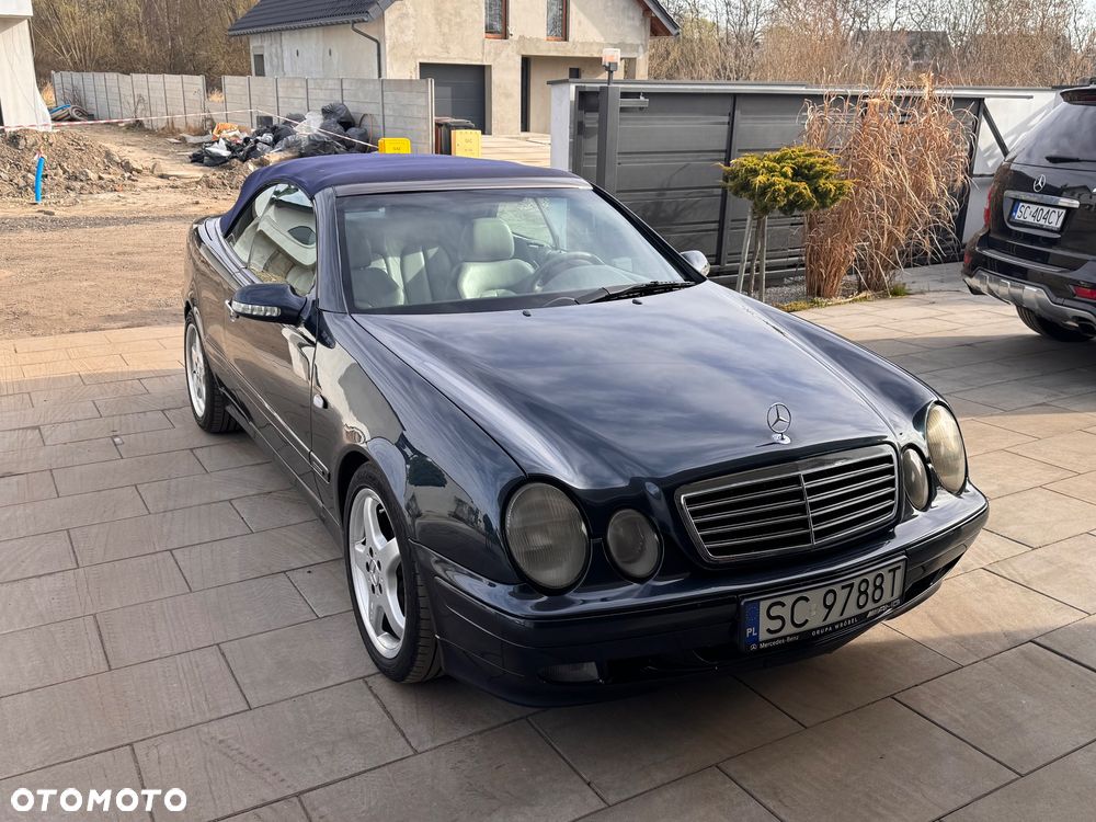 Mercedes-Benz CLK - 10