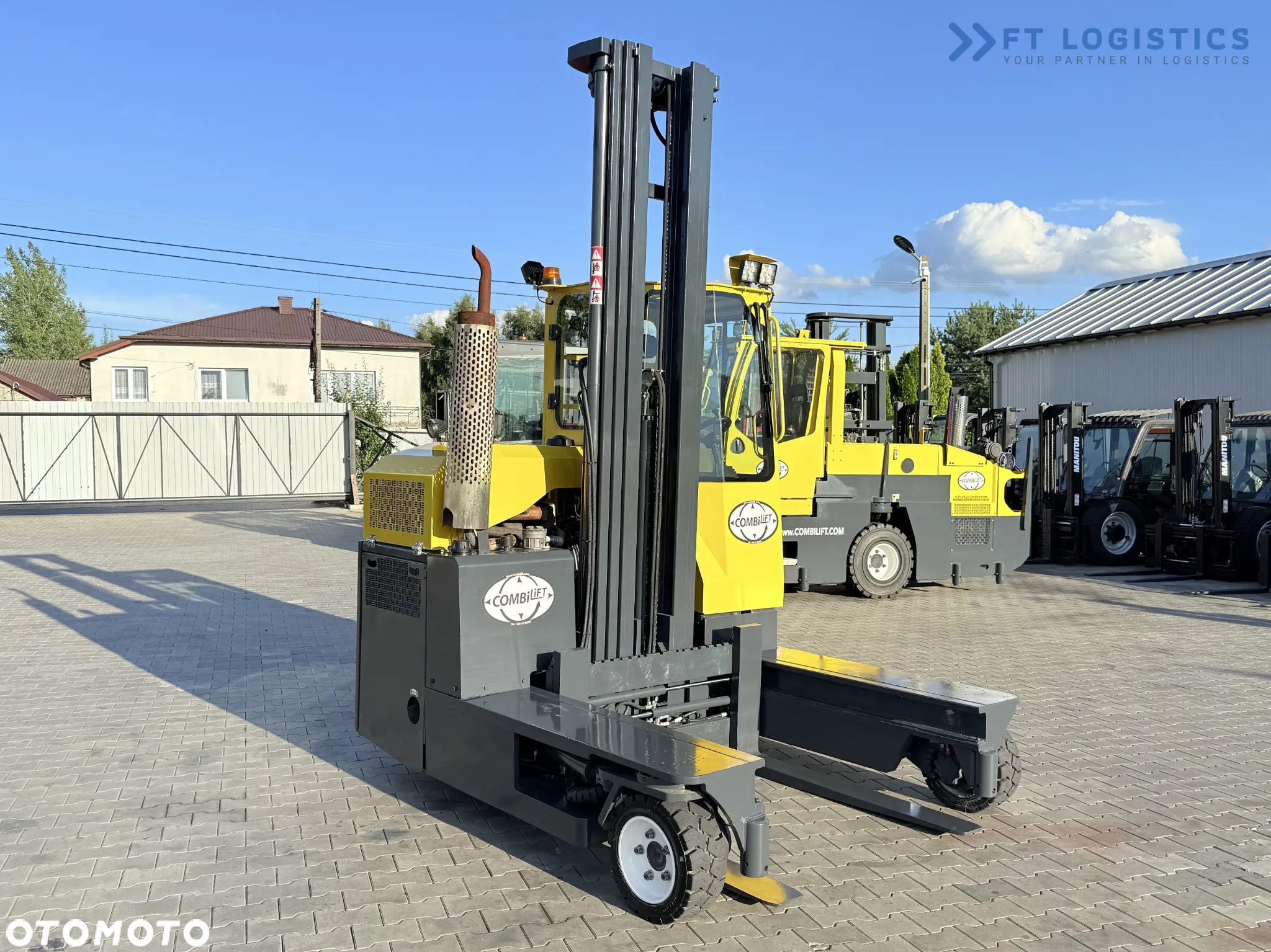 Combilift C3000 / GAS / TRIPLEX- 7600MM / POZYCJONER WIDEŁ / WOLNY SKON / PEŁNA OGRZEWANA KABINA / JEDYNIE 7868H / Szeroka oferta wózków czterokierunkowych i bocznych, dopasowanych do różnorodnych potrzeb i zastosowań. - 4
