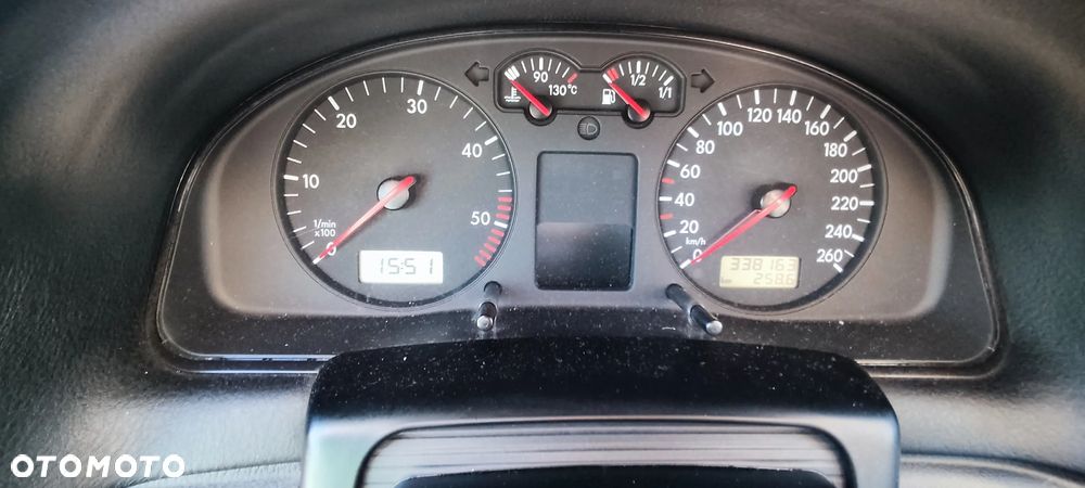 Volkswagen Passat - 9