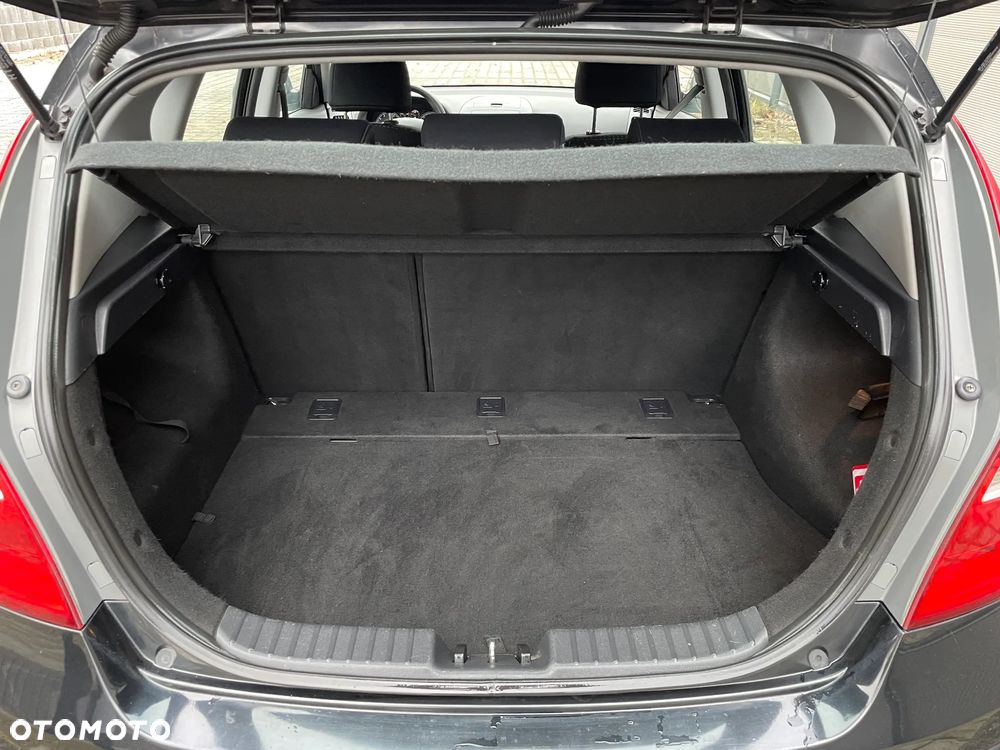 Hyundai i30 1.6 Classic + - 6