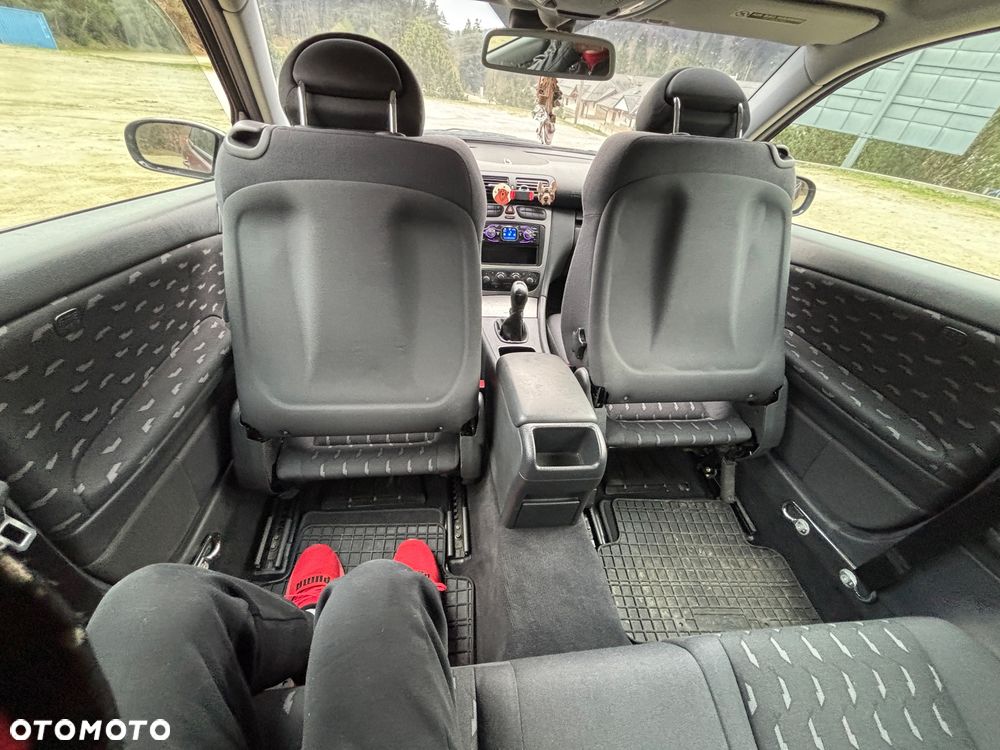 Mercedes-Benz Klasa C 180 - 16