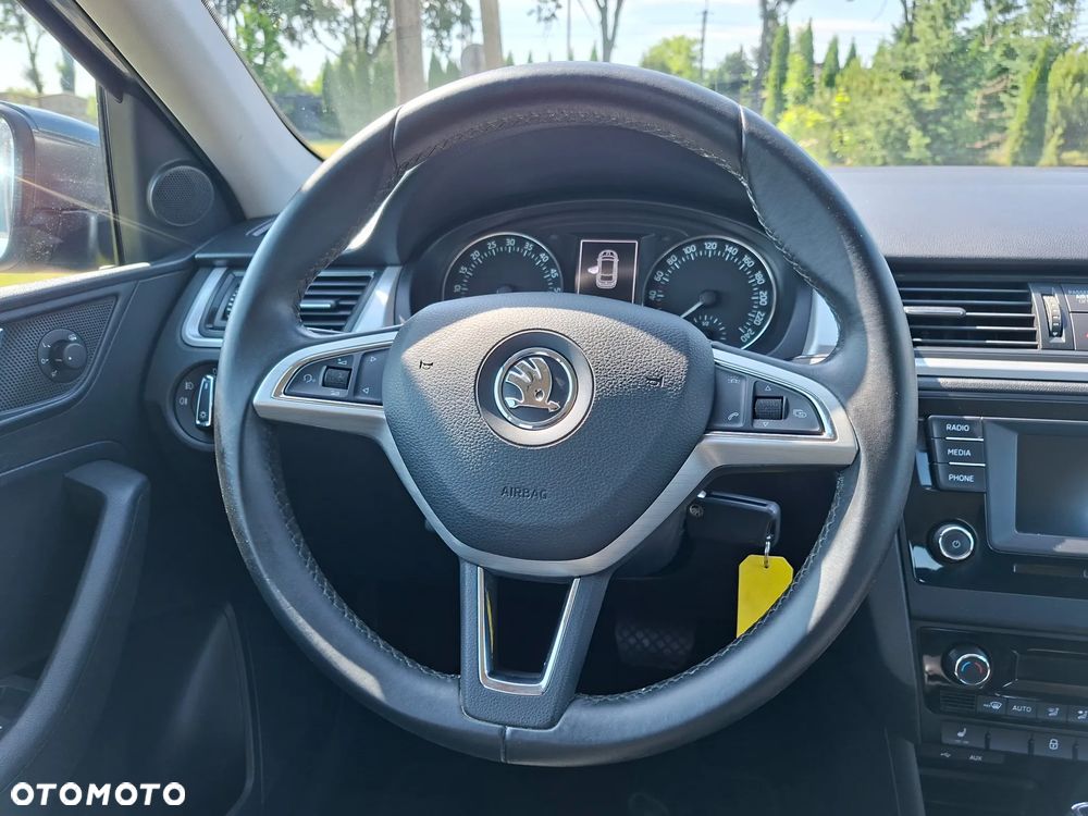 Skoda RAPID 1.4 TDI DSG Clever - 14