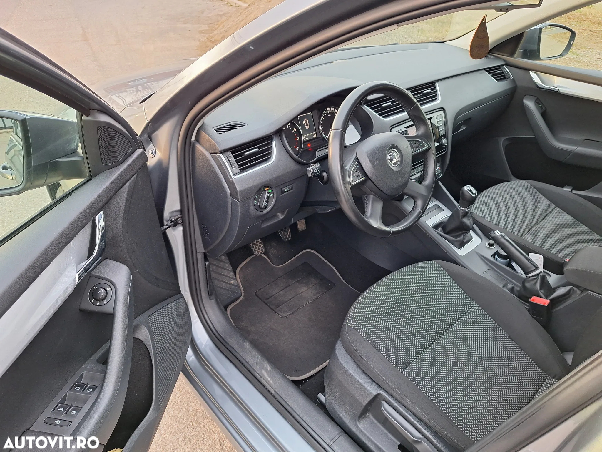 Skoda Octavia 1.4 TSI ELEGANCE - 12