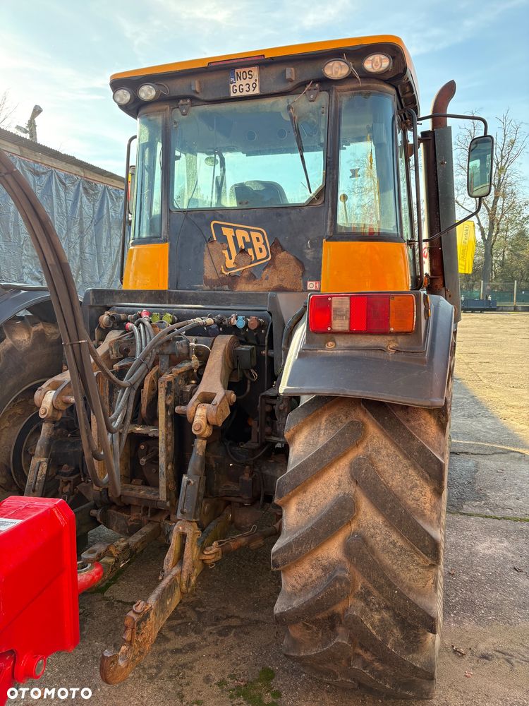 JCB 3200 - 6