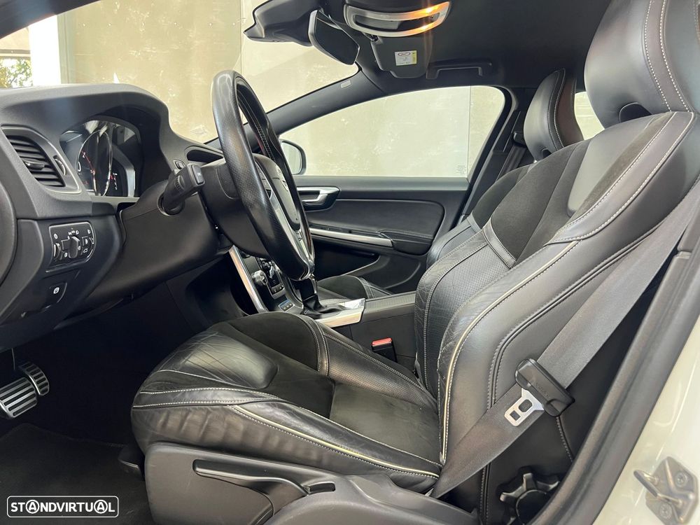 Volvo V60 2.4 D6 R-Design Sum.AWD Phev - 8