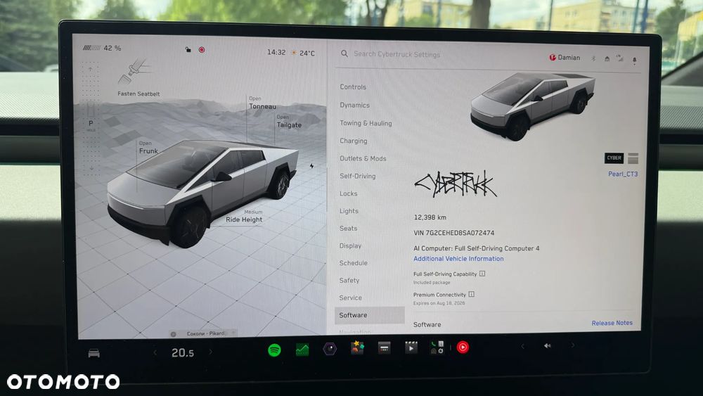 Tesla Cybertruck - 10