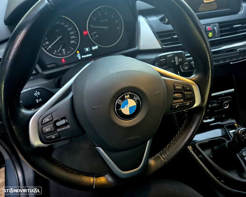 BMW 218 Active Tourer i Luxury Line - 35