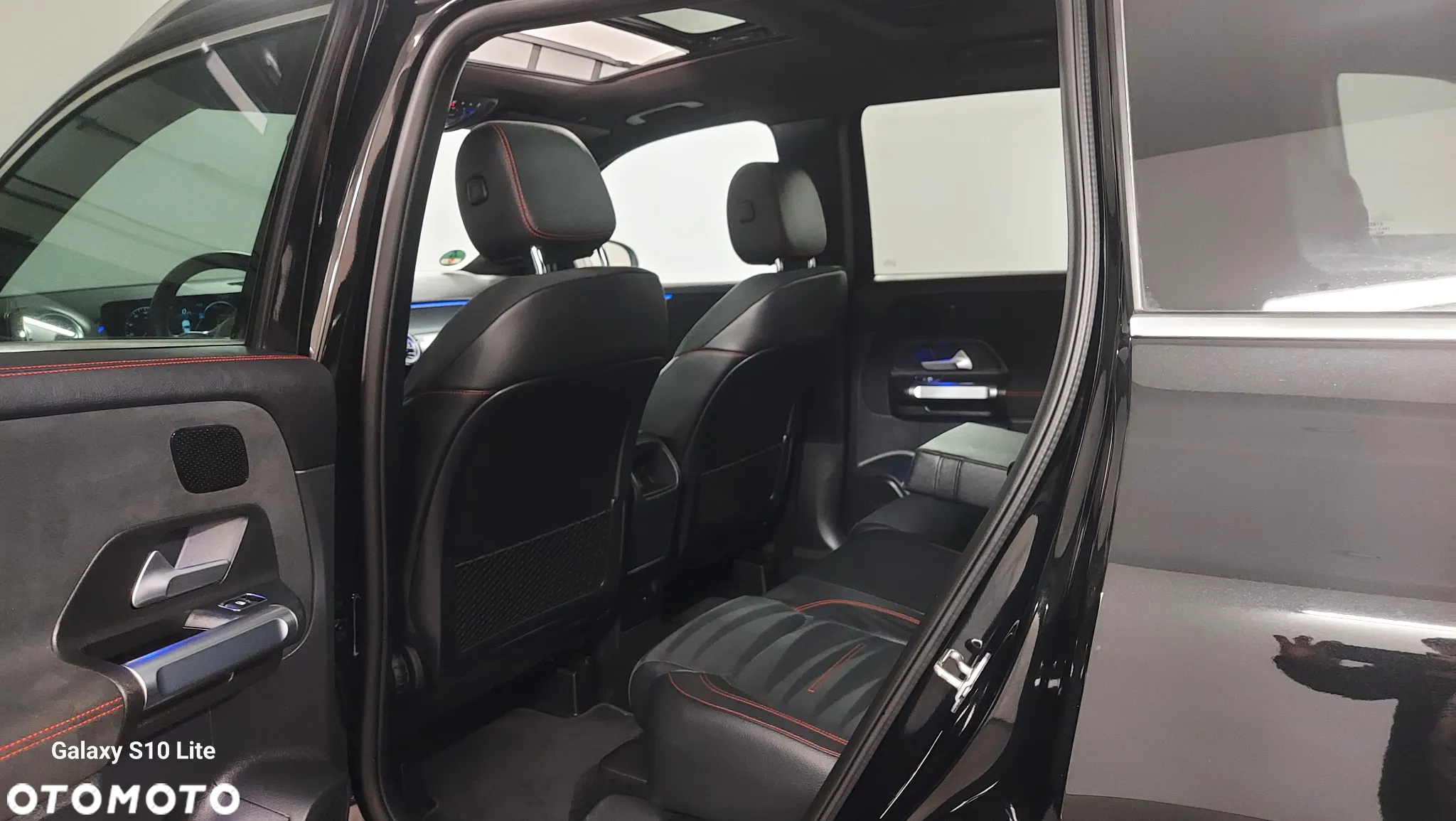 Mercedes-Benz GLB 220 d 4Matic 8G-DCT AMG Line - 8