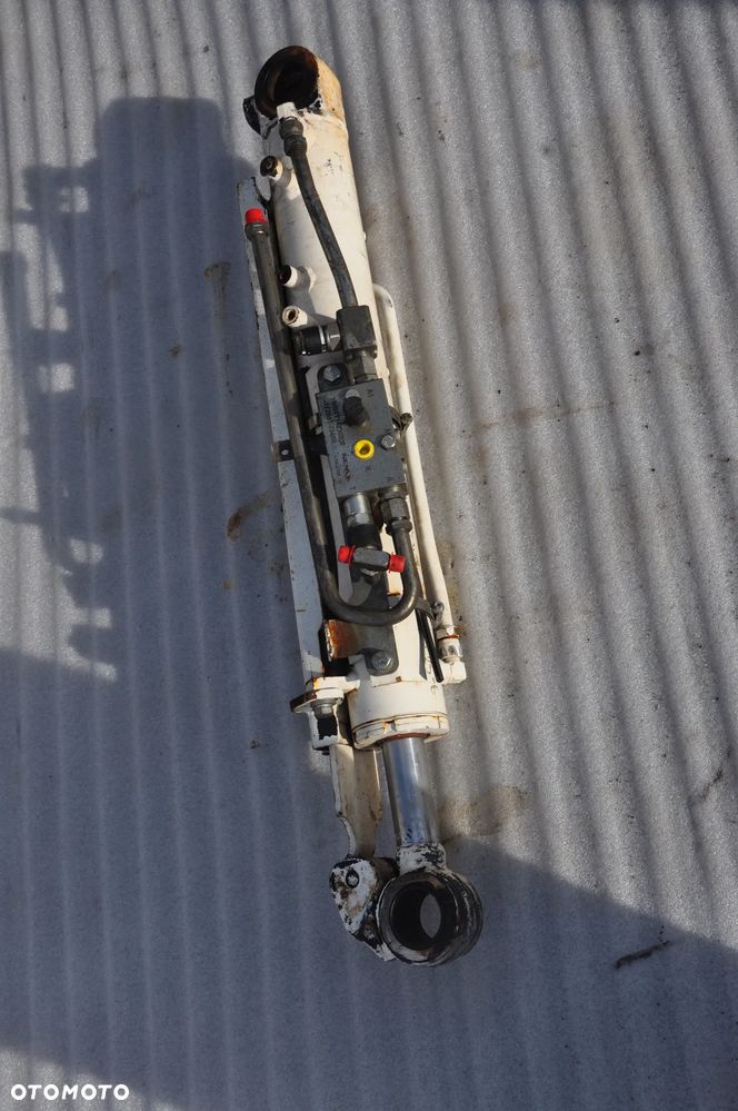 Silownik hydrauliczny yanmar vio 25-6 - 2