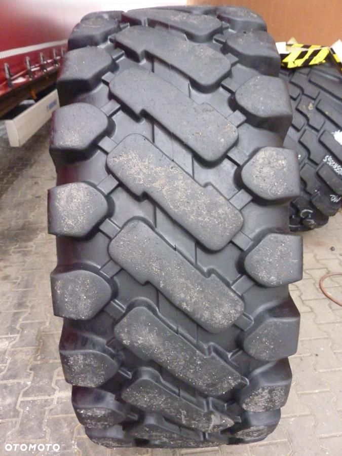 Opona używana przemysłowa 23.5-25 23.5R25 TRADWAY 1400zł W2220