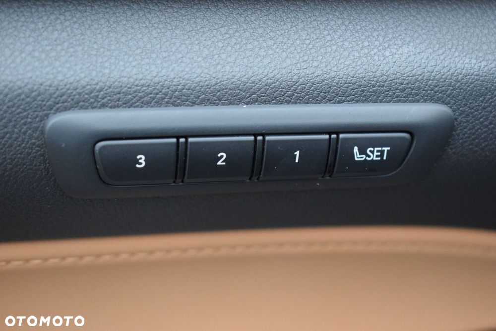 Lexus NX 350h Omotenashi AWD - 26