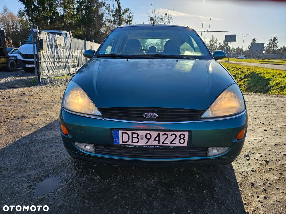 Ford Focus 1.6 Ambiente - 9