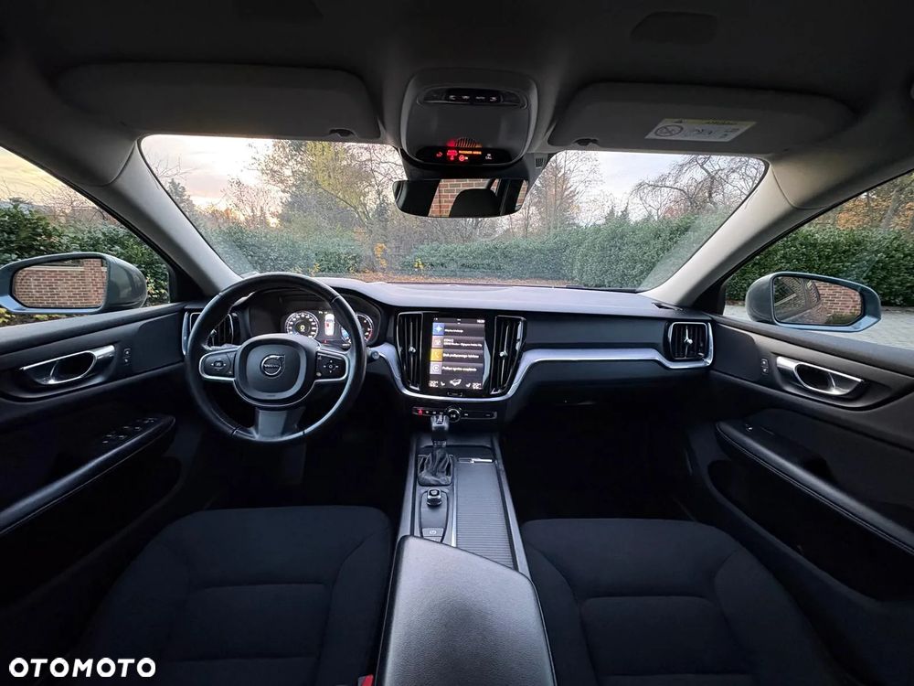 Volvo V60 D4 Geartronic Momentum Pro - 25
